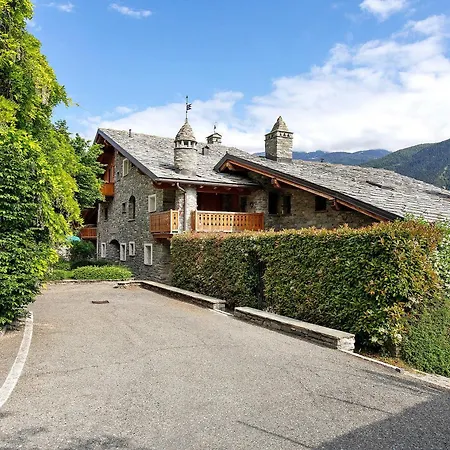 Panoramico In Piccolo Borgo Storico Aosta